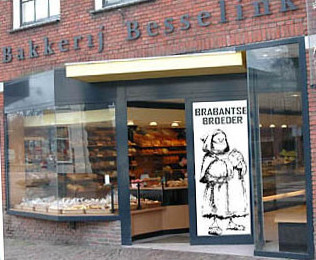 Bakkerij Besselink aan de Dorpsstraat in Oisterwijk