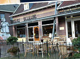 Bakkerij Besselink aan de Slimstraat in Udenhout